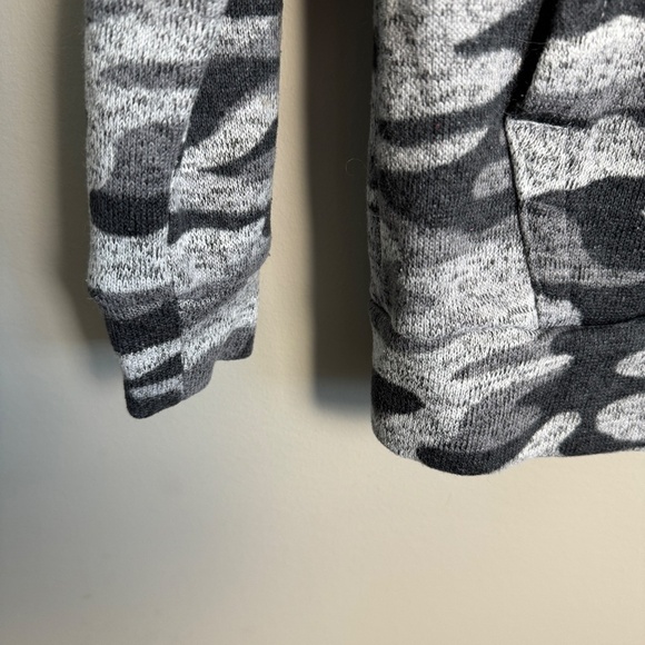 Derek Heart Women's Gray Camo Long Sleeve Turtleneck Knit Pullover Size‎ Small - Picture 5 of 13